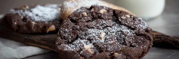 A close up to chocolate cookies